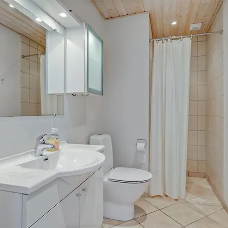 בית נופש Halldora - 10m From The Sea By Interhome הסלה